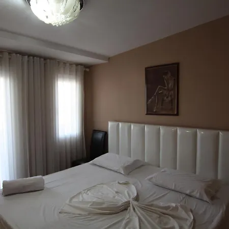 Aloha Apartment *